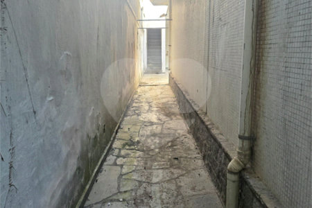 Casa à venda com 4 quartos, sendo 1 suíte, em Indianópolis, São Paulo, SP