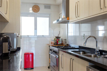 Apartamento à venda com 3 suítes em Vila Mariana, São Paulo, SP