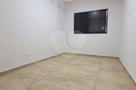 Apartamento para alugar com 2 quartos, sendo 1 suíte, em Jardim Carambeí, São Roque, SP