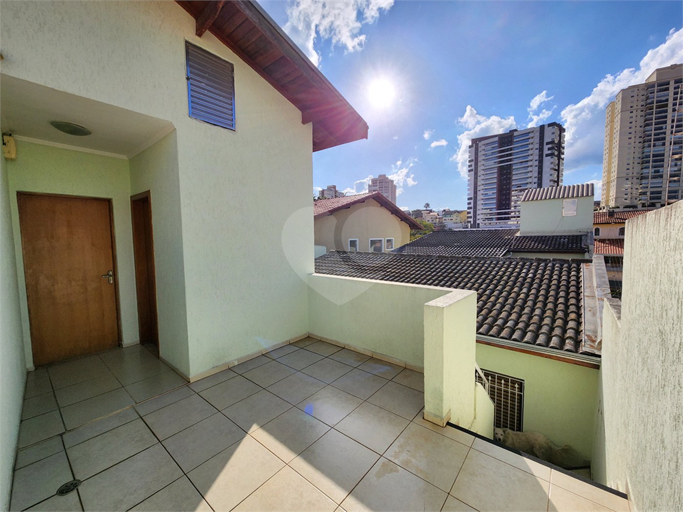 Casa à venda com 4 quartos, sendo 3 suítes,  em Vila Rosália, Guarulhos, SP