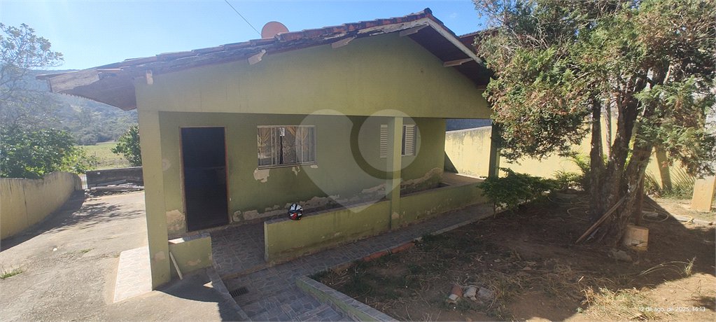 Chácara à venda com 3 quartos, sendo 1 suíte, no Centro, Nazaré Paulista, SP