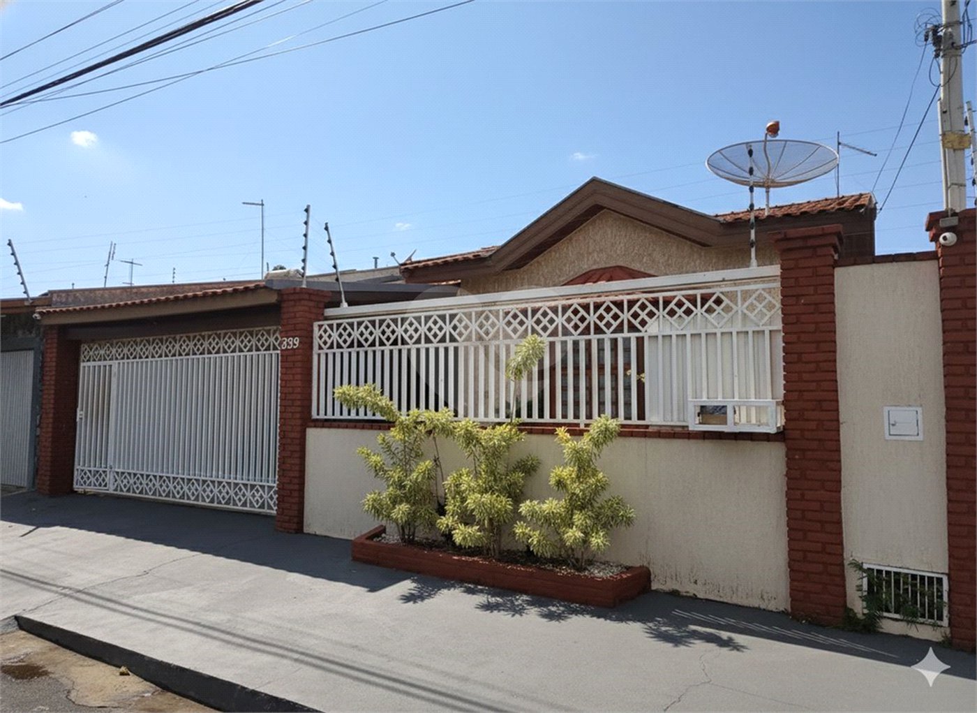 Casa à venda com 3 quartos, sendo 1 suíte,  em Jardim Shangri-lá, Itapetininga, SP
