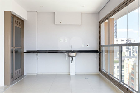 Apartamento à venda com 3 suítes em Sumarezinho, São Paulo, SP