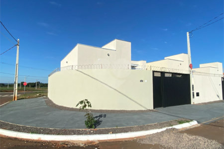 Casa à venda com 2 quartos, sendo 1 suíte, em Ipê, Três Lagoas, MS