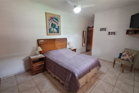 Casa à venda com 3 quartos, sendo 1 suíte, no condomínio Residencial Vale das Laranjeiras, Indaiatuba - SP