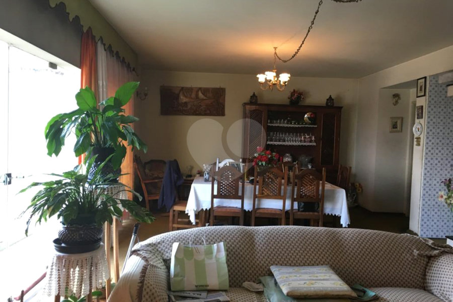 Casa à venda com 4 quartos, sendo 1 suíte, em Jardim São Bento, São Paulo, SP