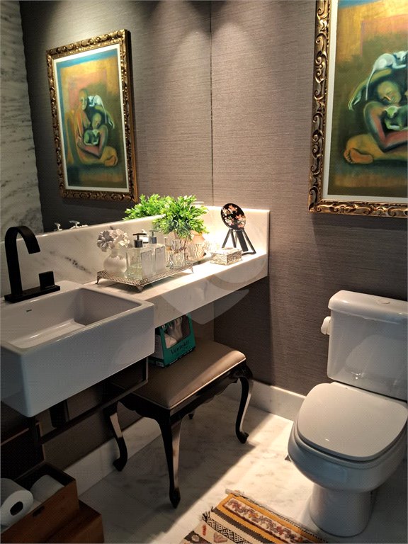 Apartamento à venda com 3 suítes em Vila Mariana, São Paulo, SP