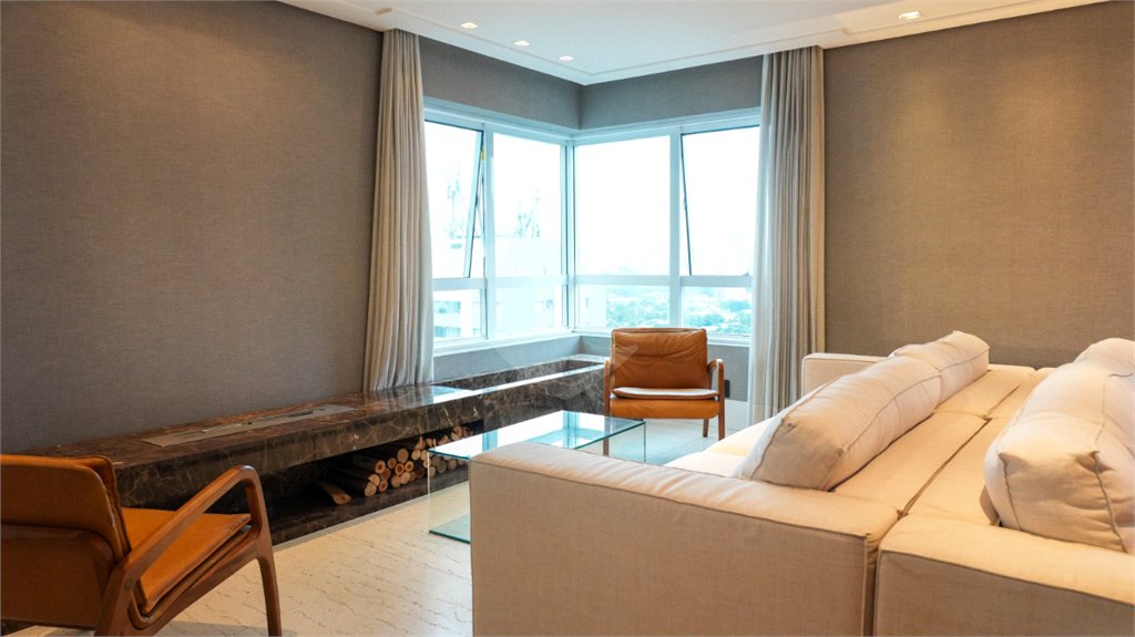 Apartamento à venda com 3 suítes em Brooklin, São Paulo, SP