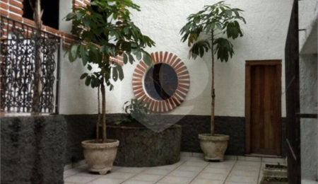 Sobrado à venda com 4 quartos em Jardim Ana Maria, Santo André, SP