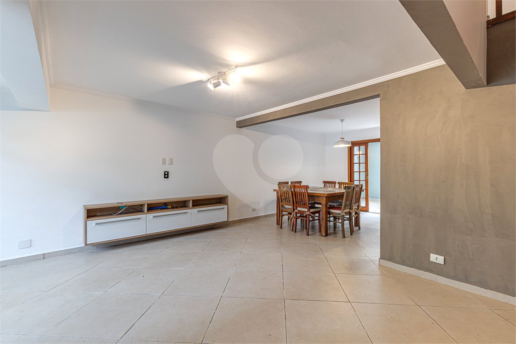 Sobrado à venda com 2 quartos, sendo 1 suíte, em Alto da Boa Vista, São Paulo, SP