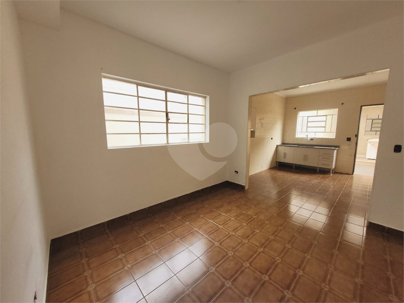 Casa à venda com 3 quartos, sendo 1 suíte, em Parque Maria Domitila, São Paulo, SP