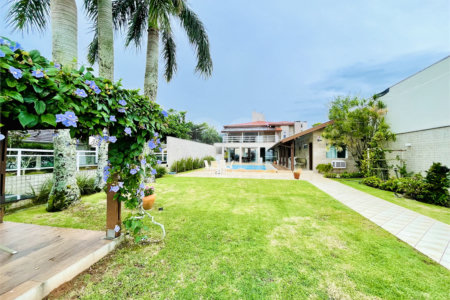 Casa à venda com 5 suítes no Centro, Porto Belo, SC