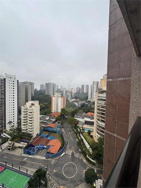 Apartamento à venda com 3 suítes em Vila Suzana, São Paulo, SP