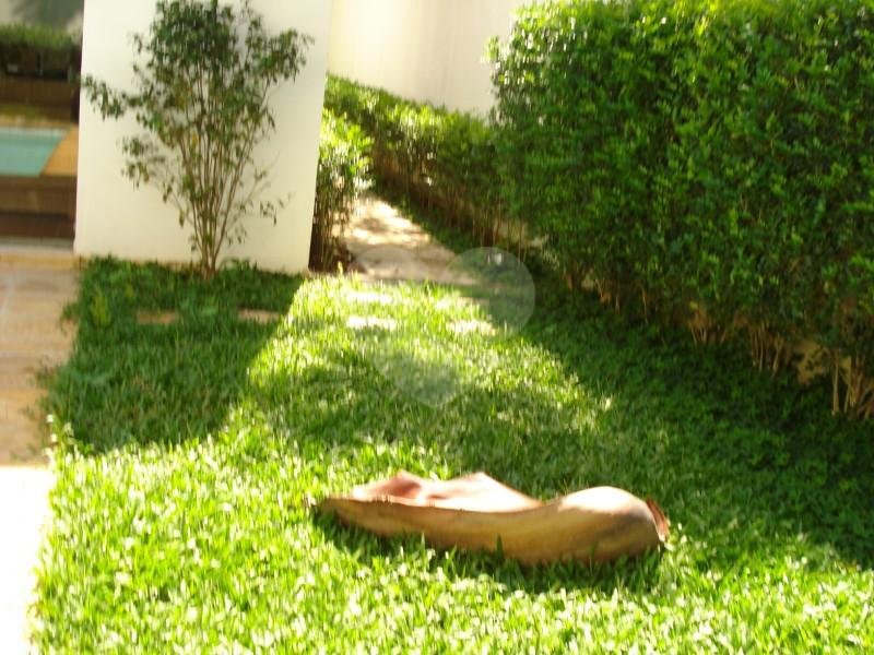 Sobrado à venda com 4 quartos, sendo 2 suítes,  em Fazenda Morumbi, São Paulo, SP