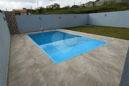 Casa à venda com 3 quartos, sendo 1 suíte, em Loteamento Parque Serras de Atibaia I, Atibaia, SP