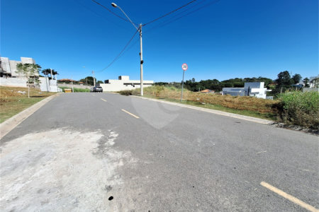 Terreno à venda com 1 suíte no condomínio Jardim Santa Maria, Vinhedo - SP