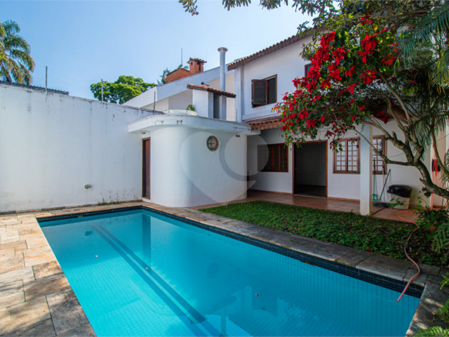 Casa à venda com 3 suítes em Chácara Flora, São Paulo, SP