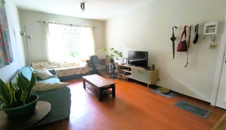 Sobrado à venda com 4 quartos, sendo 2 suítes,  em Vila Morse, São Paulo, SP