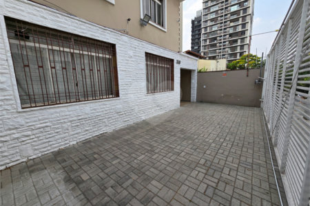 Sobrado para alugar com 3 quartos, sendo 2 suítes,  em Brooklin, São Paulo, SP