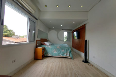 Casa à venda com 4 suítes em Lapa, São Paulo, SP