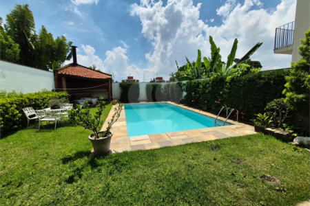 Casa de Vila à venda ou para alugar com 4 quartos, sendo 2 suítes,  em Jardim Leonor, São Paulo, SP