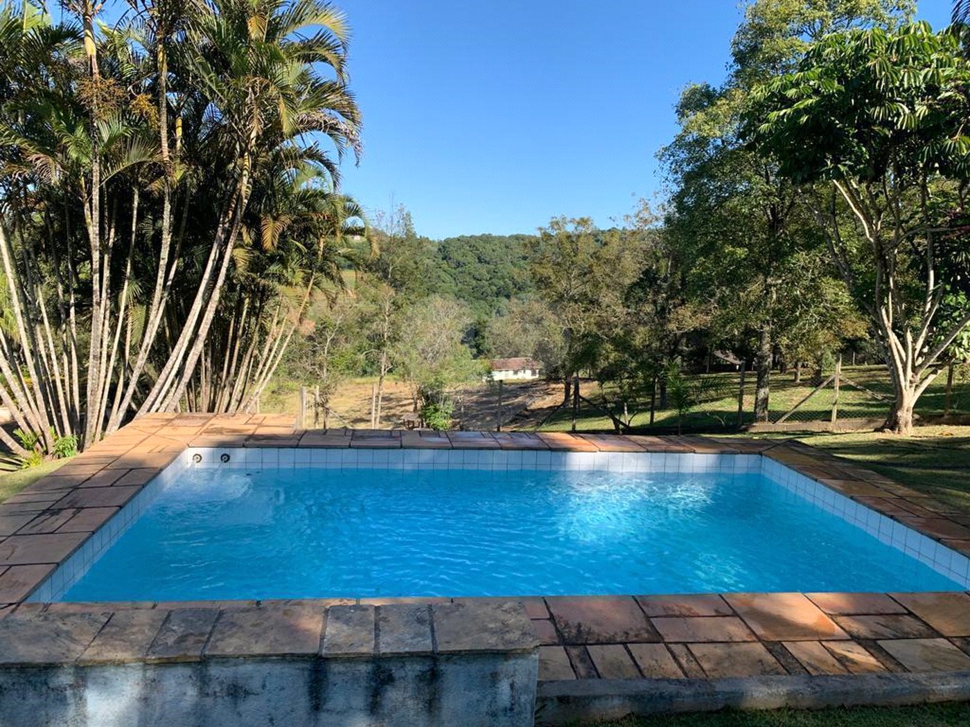 Chácara à venda com 4 quartos, sendo 2 suítes,  em Ibiúna, Ibiúna, SP