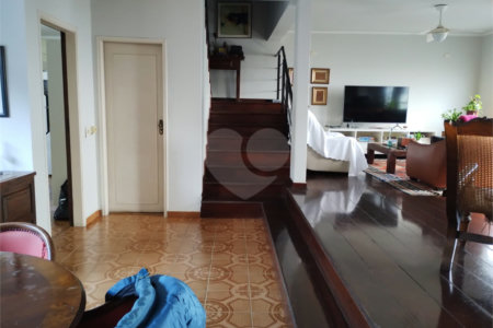 Casa de Vila à venda com 3 suítes em Jardim Londrina, São Paulo, SP