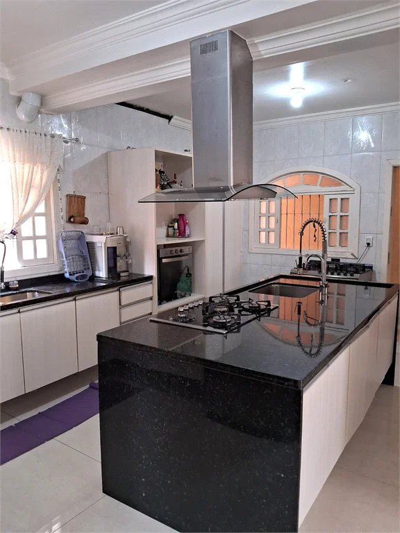 Casa à venda com 4 quartos, sendo 2 suítes, em Vila Indiana, São Paulo, SP