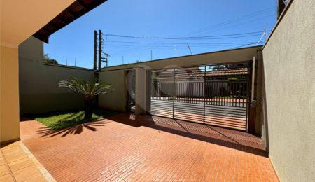 Sobrado à venda com 4 quartos, sendo 3 suítes,  em Alto da Boa Vista, Ribeirão Preto, SP