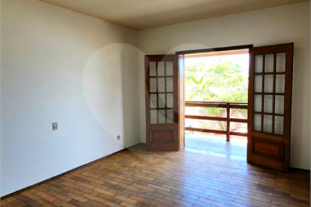 Sobrado à venda com 4 quartos, sendo 2 suítes, em Jardim Primavera, Araraquara, SP