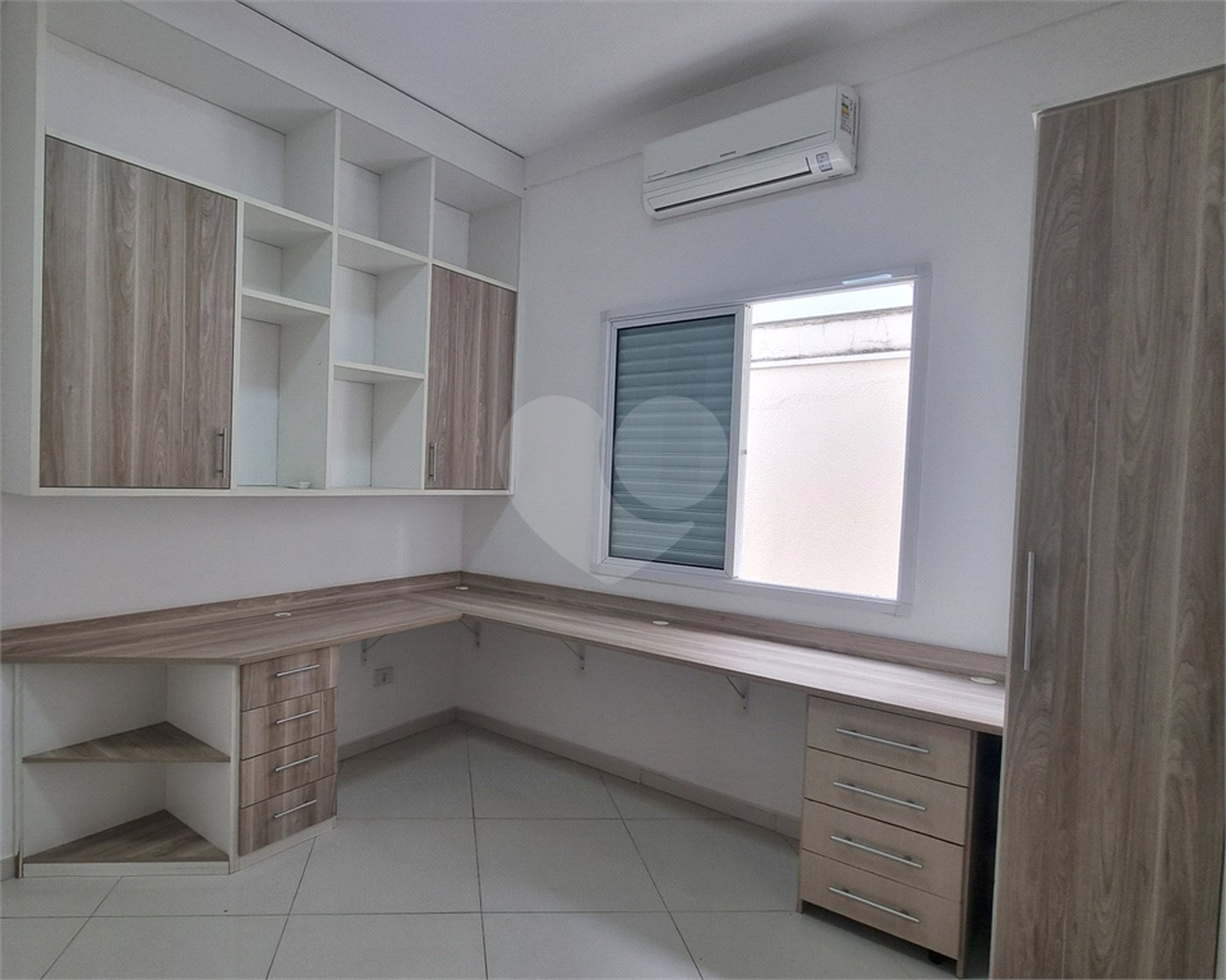 Casa à venda com 4 suítes no condomínio Mont Blanc, Sorocaba - SP