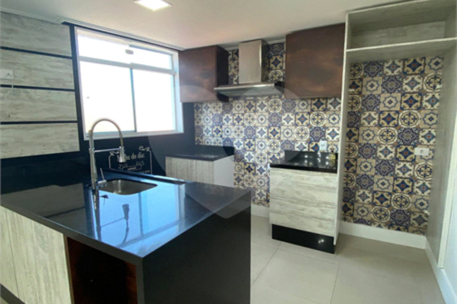 Casa à venda com 3 quartos, sendo 1 suíte, no condomínio Ana Carolina, São Paulo - SP