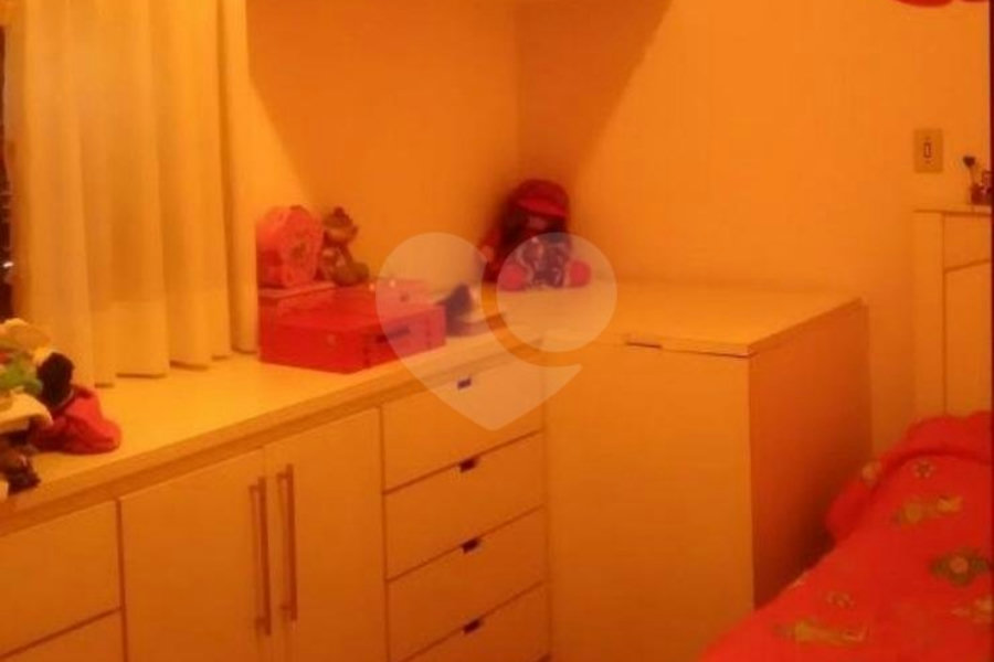Sobrado à venda com 3 quartos, sendo 1 suíte, em Vila Prudente, São Paulo, SP