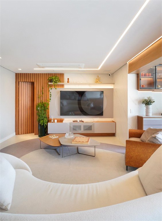 Apartamento à venda com 3 suítes em Indianópolis, São Paulo, SP