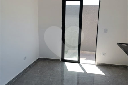 Casa à venda com 3 quartos, sendo 1 suíte, no condomínio Residencial Jardins da Catalunha, Atibaia - SP