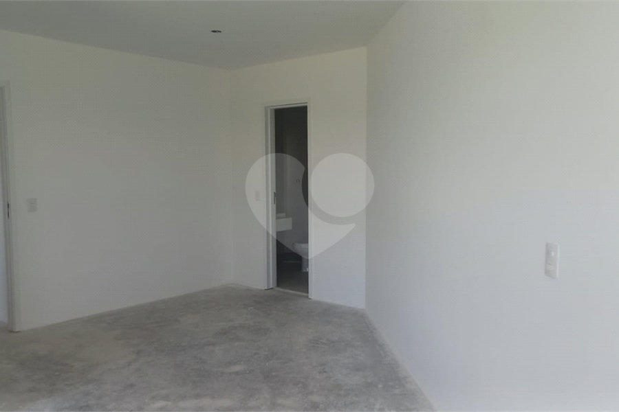 Apartamento à venda com 3 suítes em Santana, São Paulo, SP