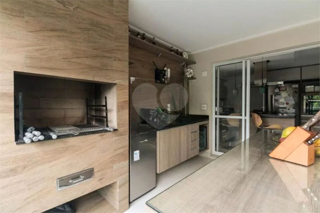 Apartamento na Mooca com 204m² amplo à venda 3 quartos, sendo 3 suítes, e 4 vagas