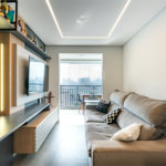 Apartamento a venda na Rua Gaspar Lourenço totalmente reformado - 2 quartos, varanda