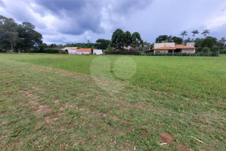 Loteamento Residencial no Condomínio Vila Pinhal do Broa.