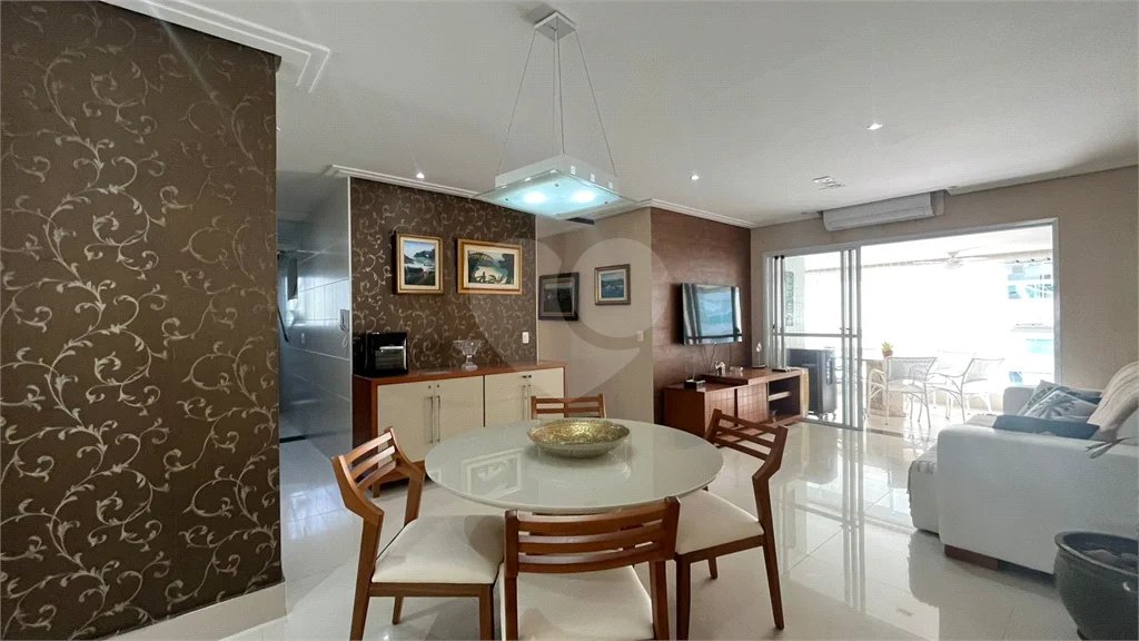 Apartamento à venda com 3 quartos, sendo 2 suítes,  em Riviera de São Lourenço, Bertioga, SP