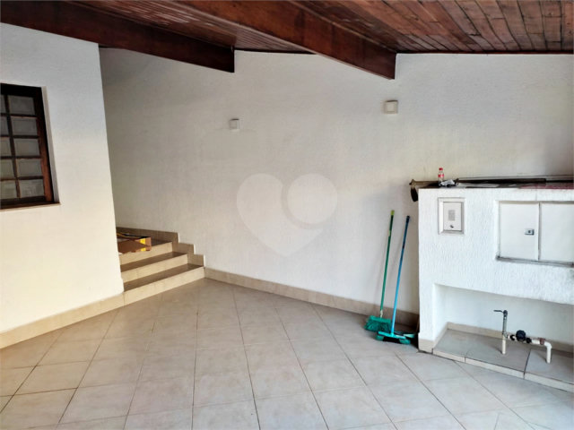 Sobrado à venda com 3 quartos, sendo 1 suíte,  em Vila Medeiros, São Paulo, SP