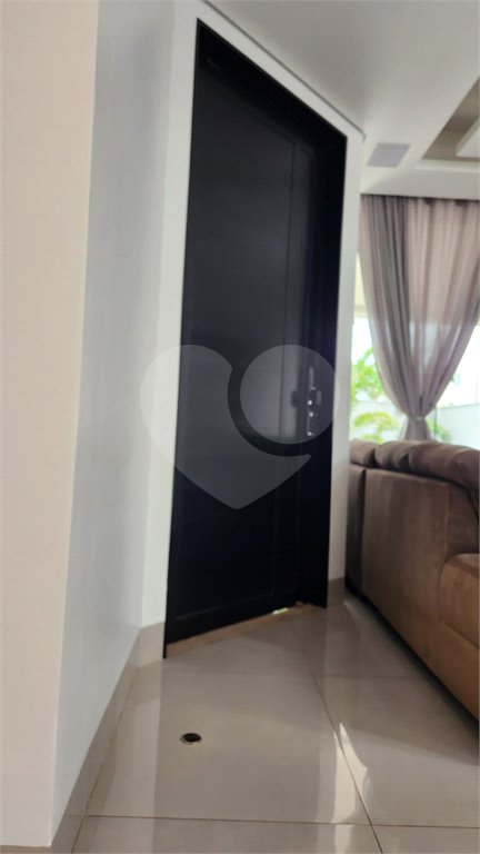 Sobrado à venda com 4 quartos, sendo 2 suítes, em Jardim Botânico, Araraquara, SP