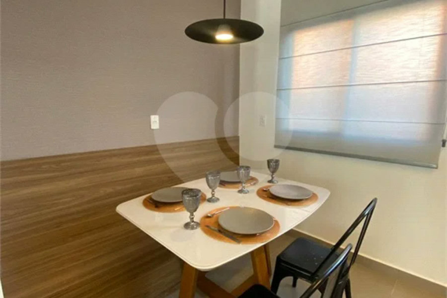 Casa à venda com 2 quartos no condomínio Vila Davos 2, São Paulo - SP