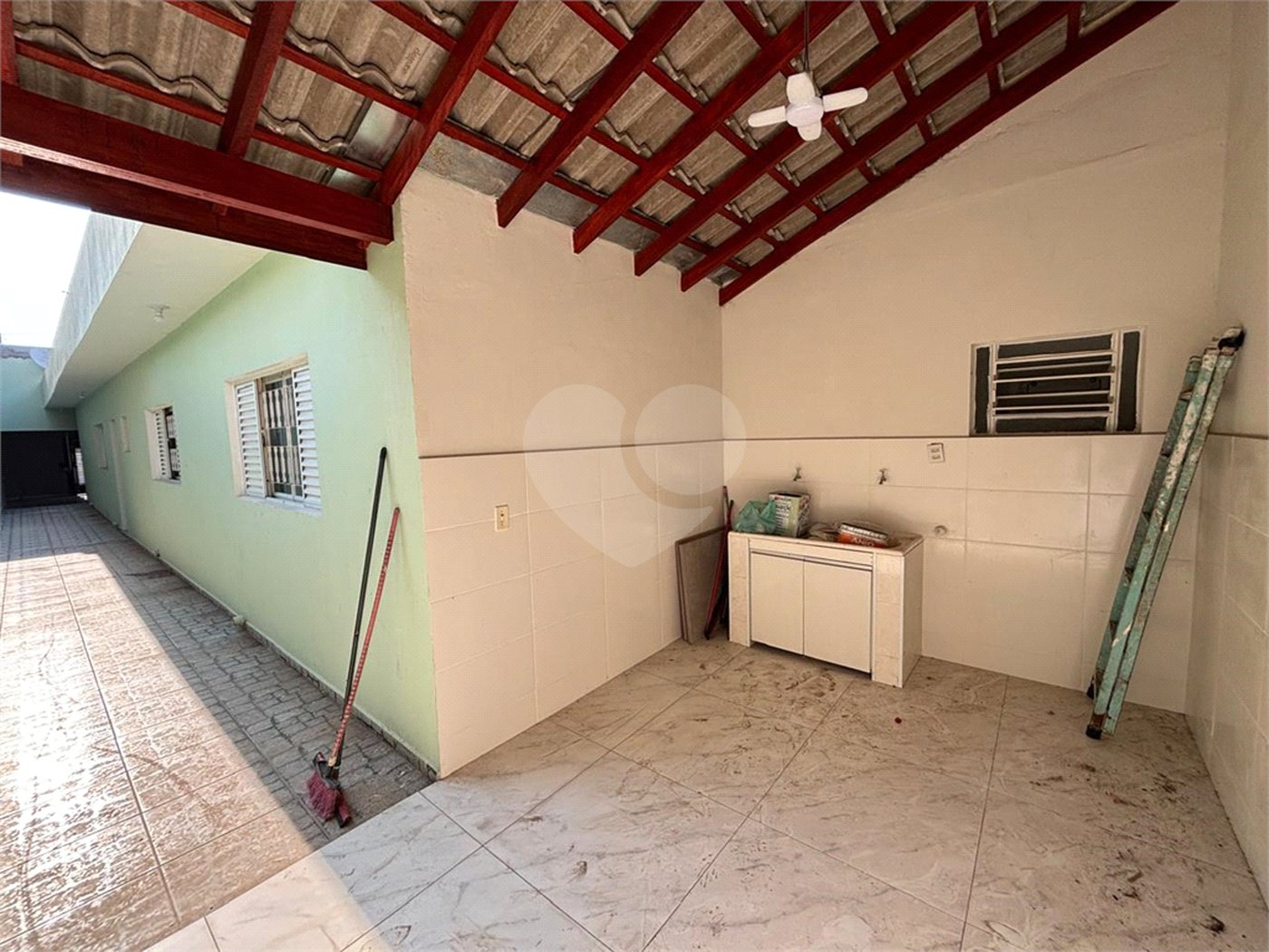 Casa à venda com 2 quartos, sendo 1 suíte, em Jardim Nair Maria, Salto, SP
