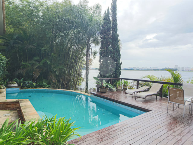 Casa à venda com 4 suítes em Guarapiranga, São Paulo, SP