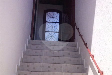 Sobrado à venda com 3 quartos em Jardim Itacolomi, São Paulo, SP