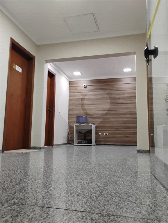 Aluga-se Sala Comercial na Vila Santa Catarina