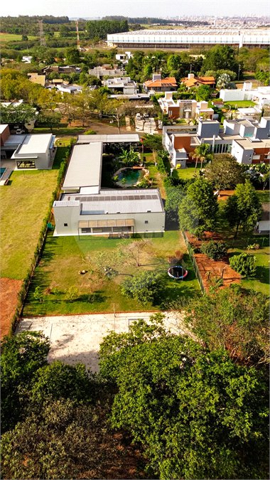 Casa à venda com 3 suítes no condomínio Primavera, Salto - SP