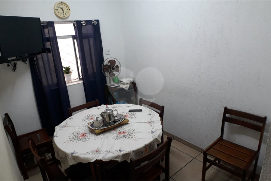 Casa Térrea à venda com 5 quartos, sendo 2 suítes,  em Parada Inglesa, São Paulo, SP