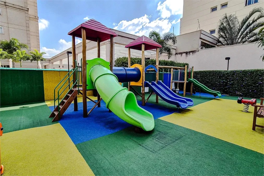 Apartamento à venda com 4 quartos, sendo 3 suítes,  em Vila Romana, São Paulo, SP